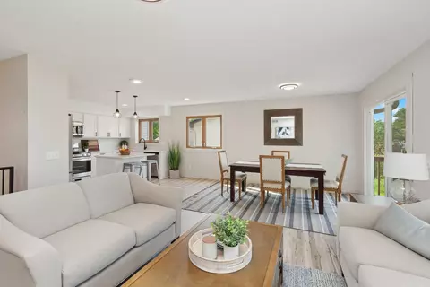 4201 Braddock Trl, Eagan, MN 55123