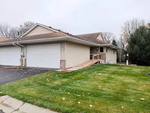 833 White Oak Ct, New Brighton, MN 55112