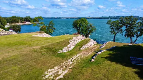 48070 Oak Bay Dr, Big Stone City, SD 57216