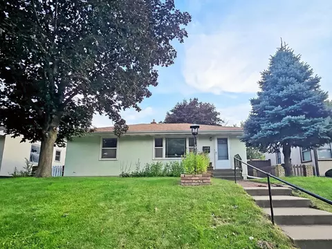 1738 6th St E, Saint Paul, MN 55106
