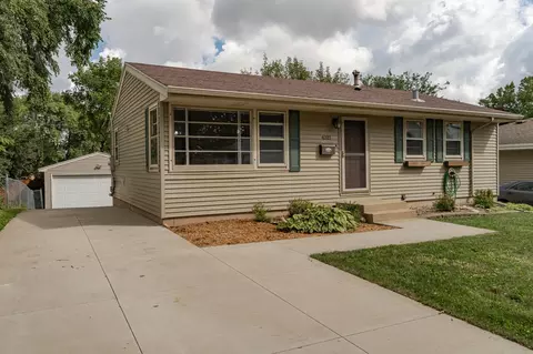 4003 7th Pl NW, Rochester, MN 55901