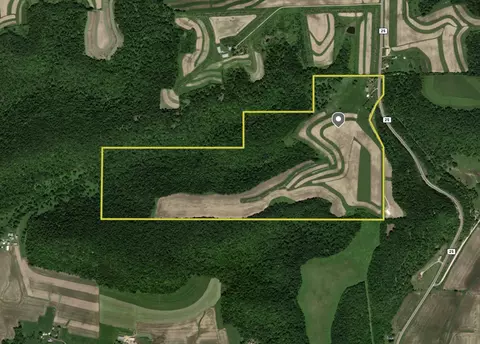 8752 County 25, Houston, MN 55943