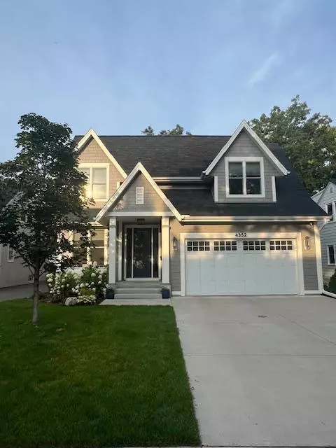 4352 Oakdale Ave S, Edina, MN 55424
