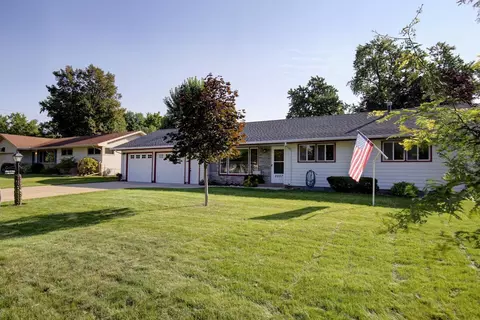 2257 Thorndale Ave, New Brighton, MN 55112