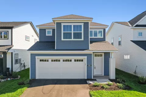 1811 Ivy St, Shakopee, MN 55379