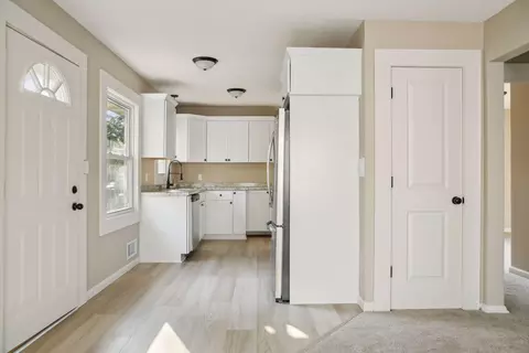 197 Acker St E, Saint Paul, MN 55117 photo 9