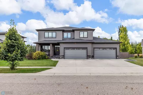 3006 Claire Dr E, West Fargo, ND 58078