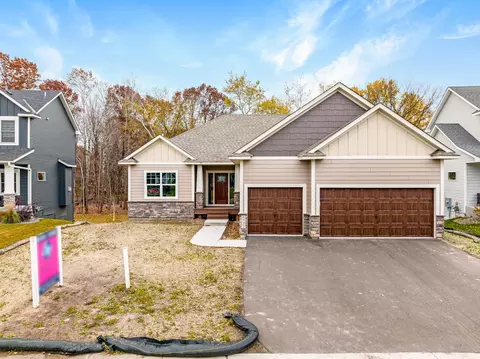 388 Moelter Ln, Hudson, WI 54016