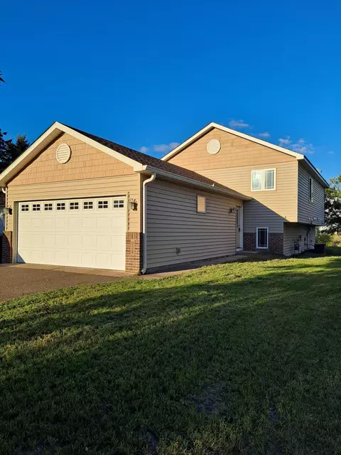 924 Whiskey Rd NW, Isanti, MN 55040
