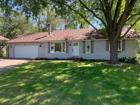 17326 Kodiak Ave, Lakeville, MN 55044