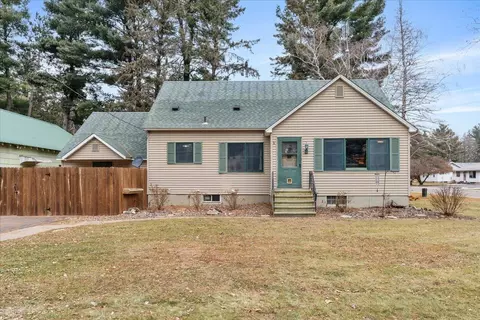 321 S Avenue Ave W, Clear Lake, WI 54005