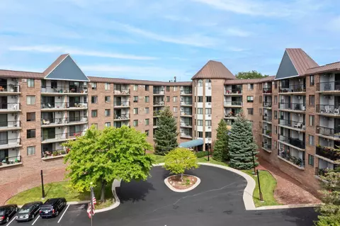 2601 Kenzie Ter #114, Saint Anthony, MN 55418