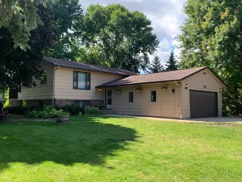 4270 23rd St NW, Willmar, MN 56201