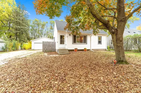 86 East Rd, Circle Pines, MN 55014