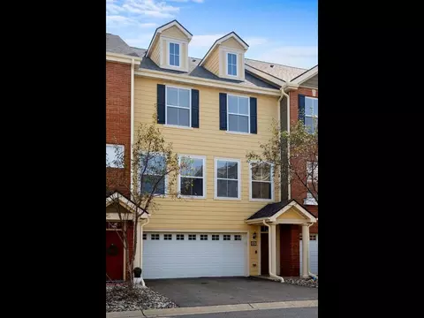 10267 Bleeker St, Woodbury, MN 55129