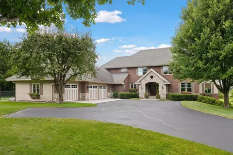 2335 Hollybush Rd, Medina, MN 55340