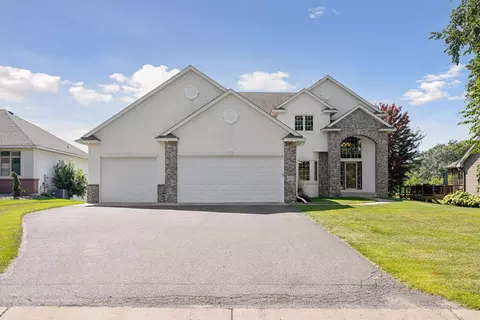 6335 Langer Ln, Lino Lakes, MN 55038