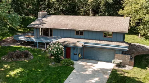 450 Valhalla Ct NW, Rochester, MN 55901
