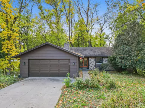 3225 Wellington Ln N, Minneapolis, MN 55441
