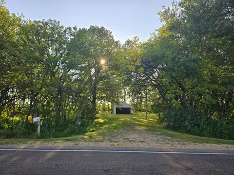 23601 555th Ave, Lansing Twp, MN 55912