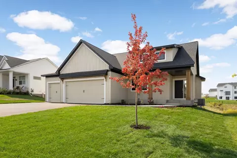 18559 Hexham Ln, Lakeville, MN 55044