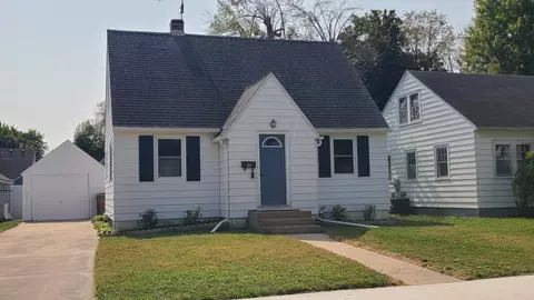 213 11th Ave SW, Austin, MN 55912 photo 3