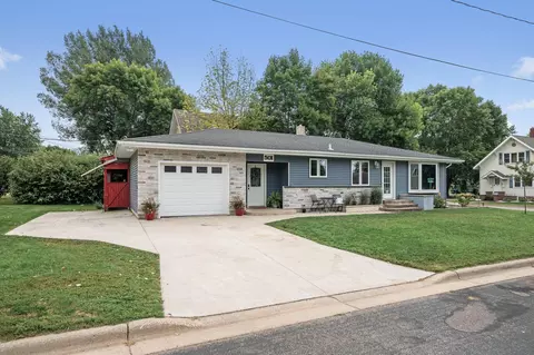 501 Jacob St, Hamburg, MN 55339