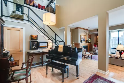 312 Spring St #412, Saint Paul, MN 55102