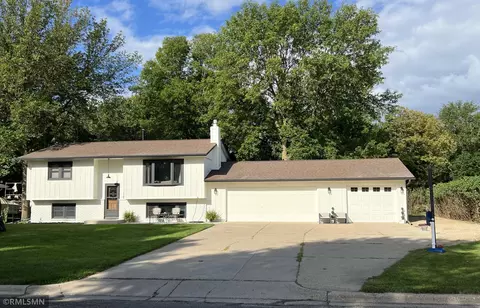 135 Lakeview Dr NW, Cokato, MN 55321