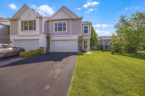 10696 Ironwood Ct, Woodbury, MN 55129