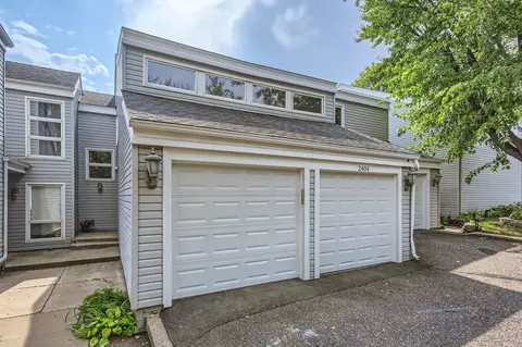 2404 Hillsboro Ave N, Golden Valley, MN 55427