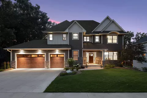 1124 Evergreen Ln N, Plymouth, MN 55441