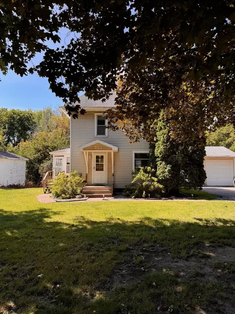 905 3rd Ave NE, Buffalo, MN 55313