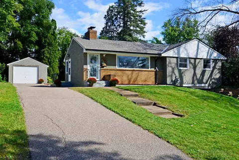 1700 Ruth St, Maplewood, MN 55109