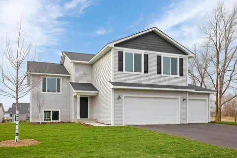 1972 Fallbrooke Dr, Hastings, MN 55033
