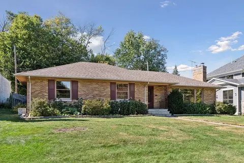 1461 Edgcumbe Rd, Saint Paul, MN 55116