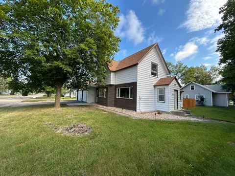 349 W Rooney Ave, Appleton, MN 56208