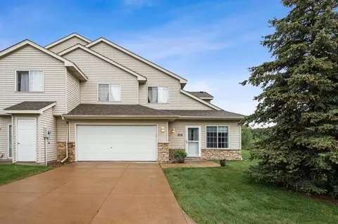 856 Swaps Dr, Shakopee, MN 55379