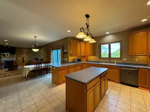 68 Mcintosh Rd E, La Crescent, MN 55947 photo 2