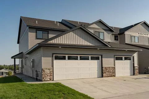 5221 Harvest Square Pl NW, Rochester, MN 55901