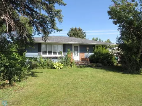 281 Walnut St, Kindred, ND 58051 photo 2