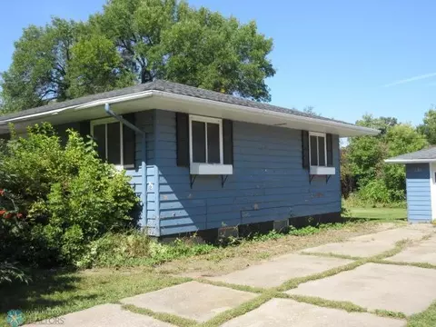 281 Walnut St, Kindred, ND 58051 photo 3