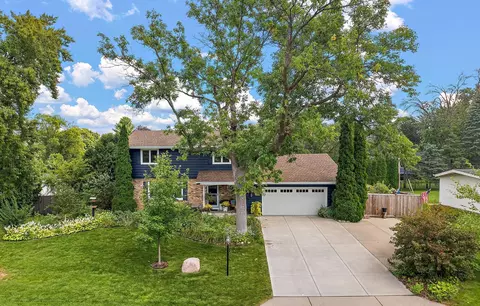 2510 Lamplighter Ln, Minneapolis, MN 55422