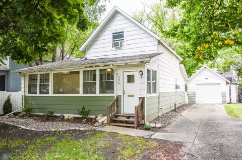 505 10th St S, Fargo, ND 58103