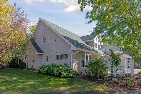 785 Cherrywood Ln, Waconia, MN 55387