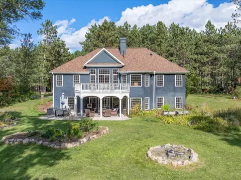 10897 Country Ln, Brainerd, MN 56401