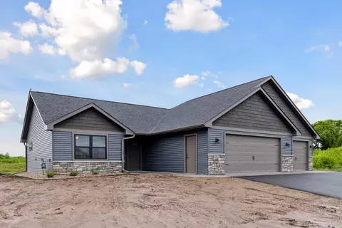 1915 Otter Way, New Richmond, WI 54017