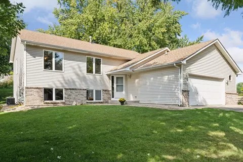 18541 English Ave, Farmington, MN 55024