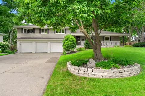 4905 Poppy Ln, Minneapolis, MN 55435