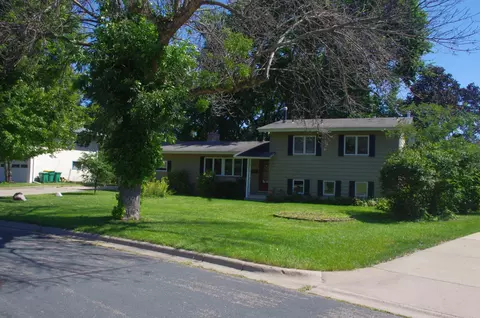 6224 Brooklyn Dr, Brooklyn Center, MN 55430